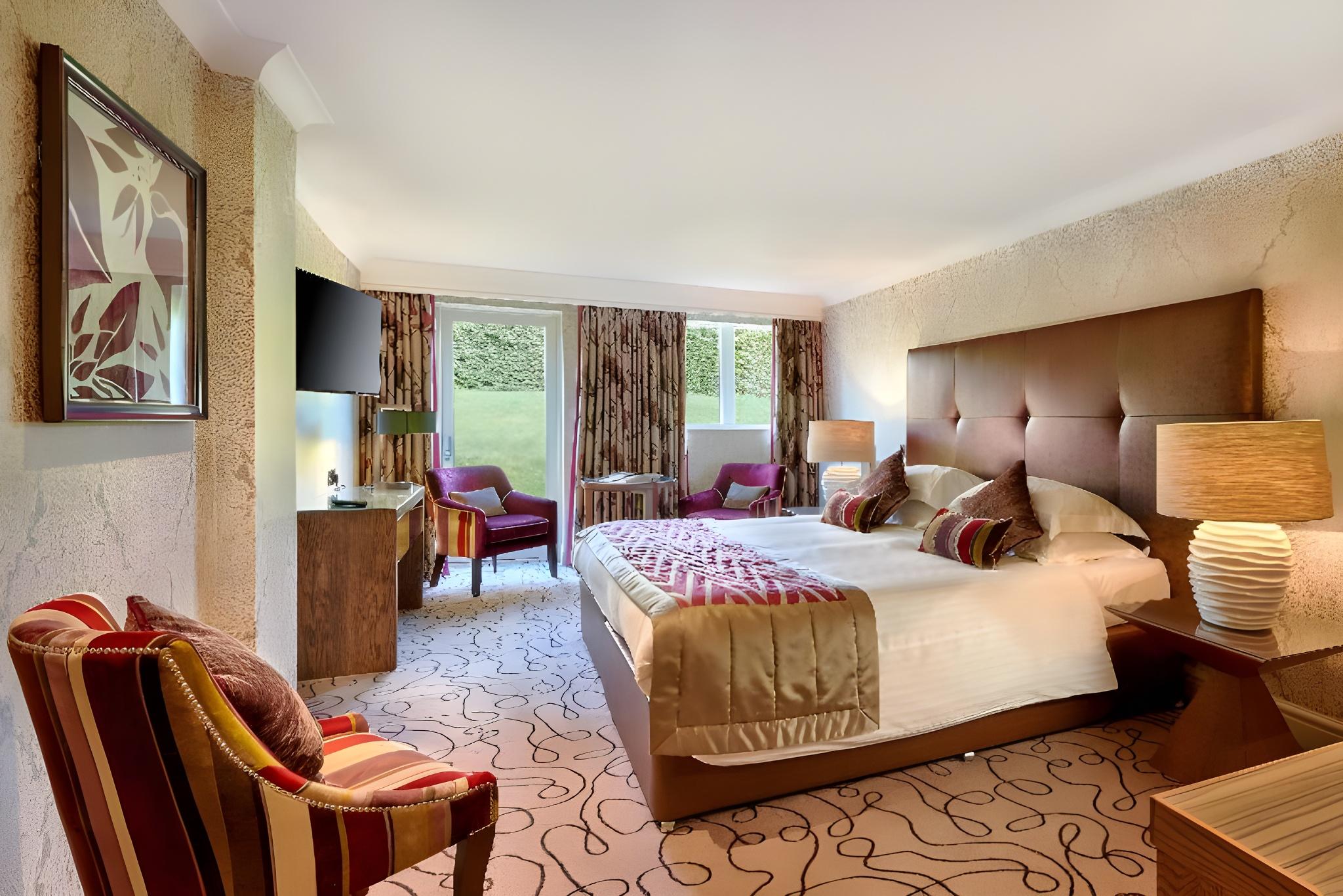 PLUS, EXECUTIVE, DOUBLE BED