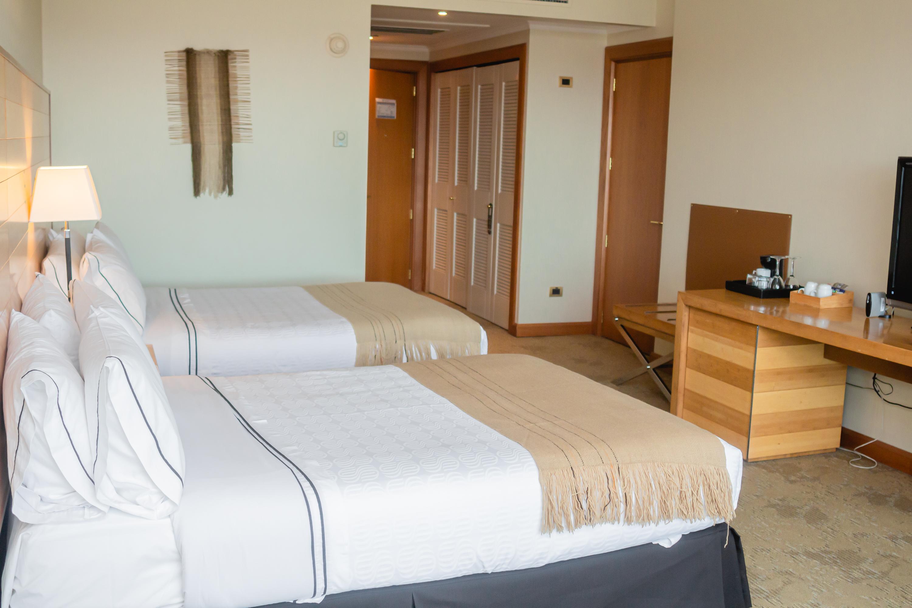 Superior, Twin Beds