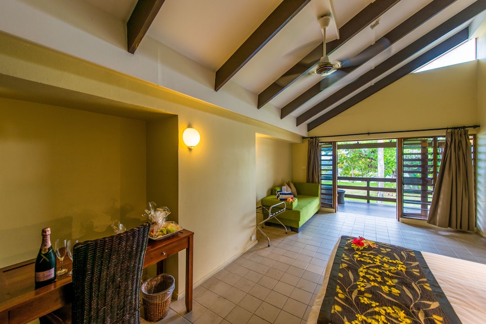 Mana Island Resort 46/78
