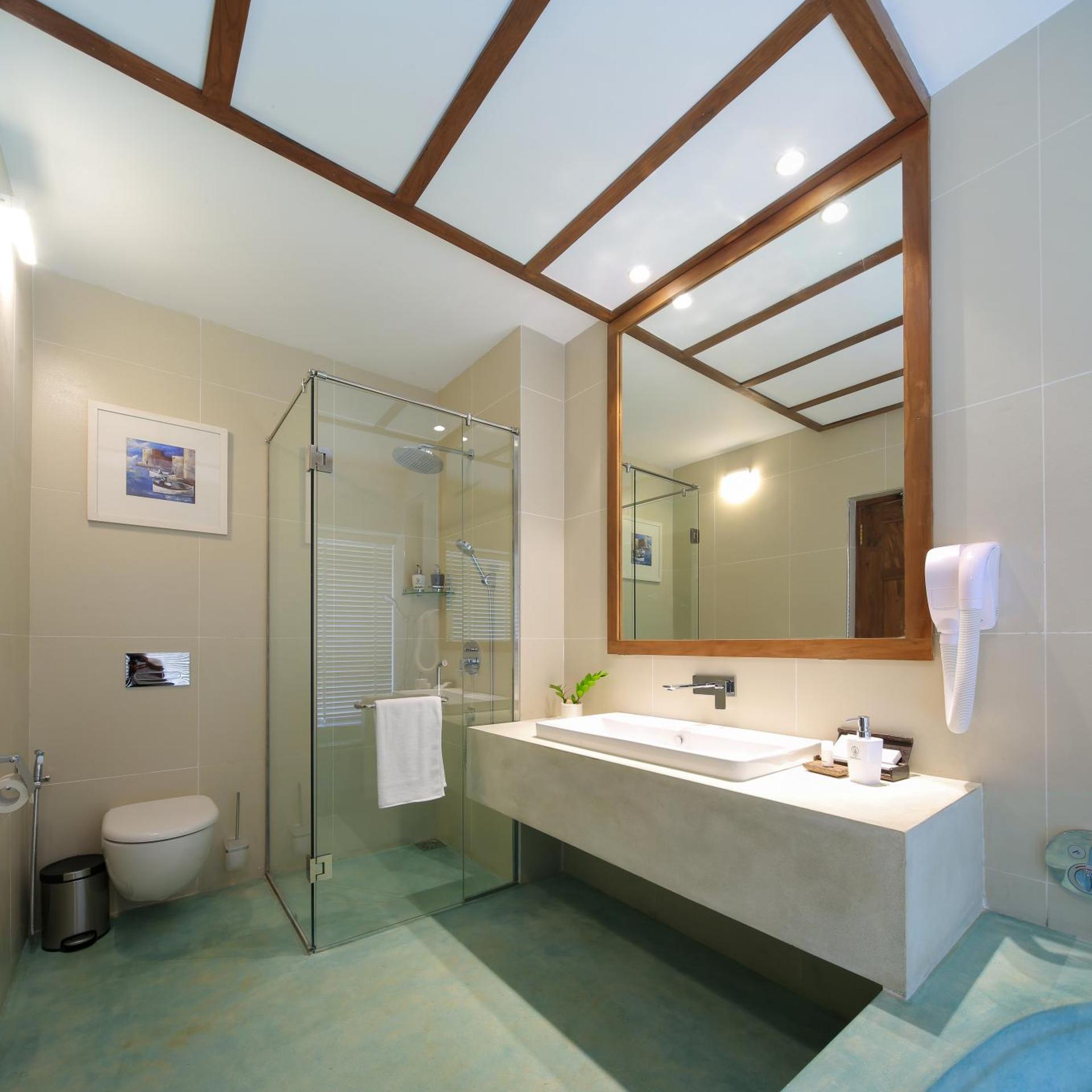 Lucky Elephant Hotel 47/48