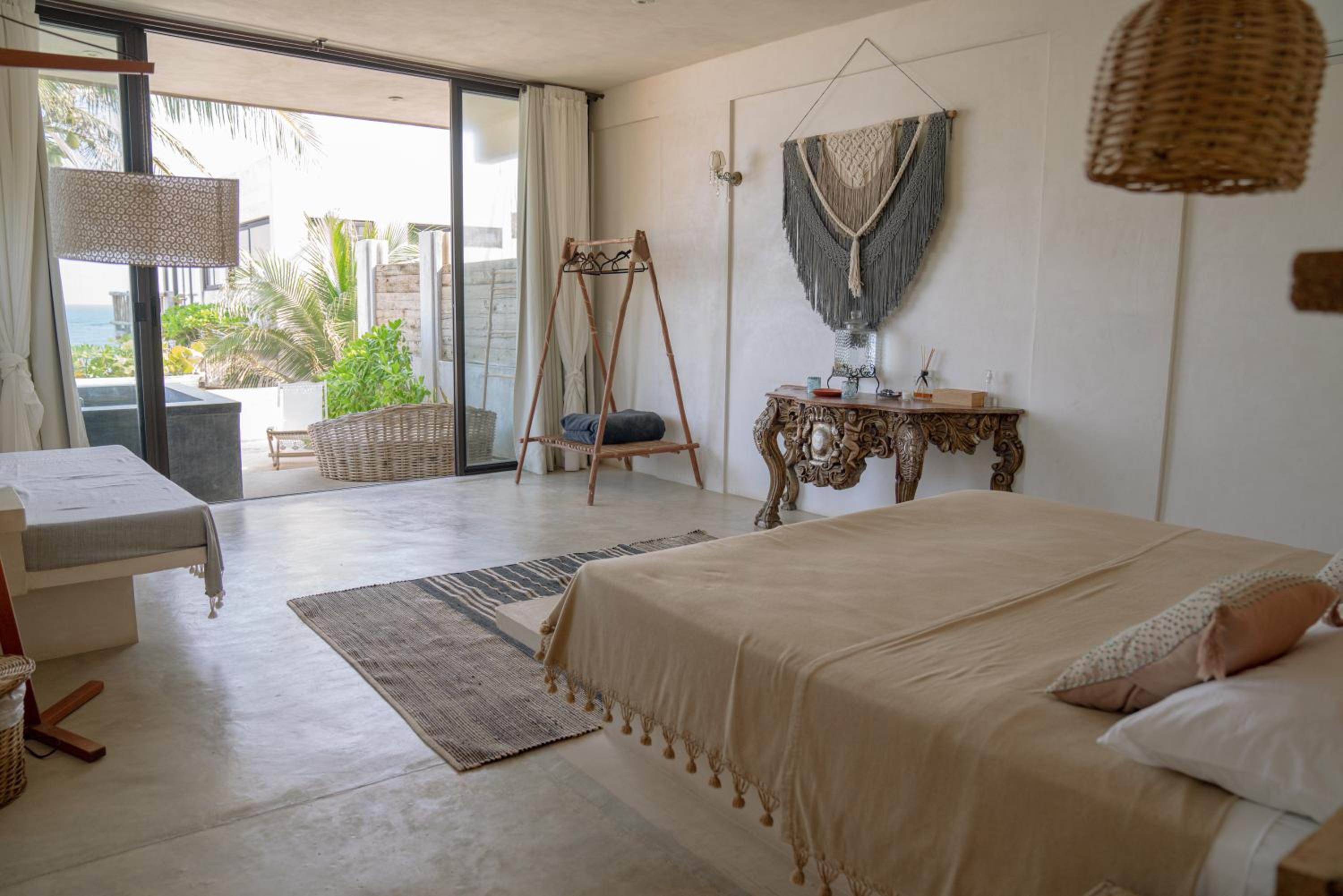 Deluxe, King Bed, Ocean View, Plunge Pool, Terrace
