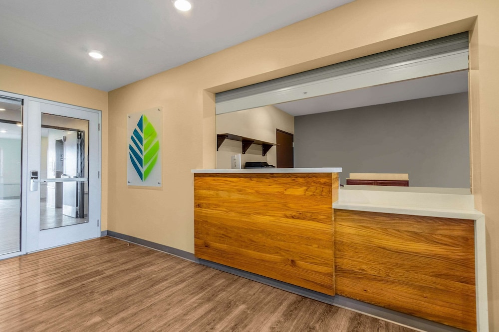 WoodSpring Suites Miramar 9/37