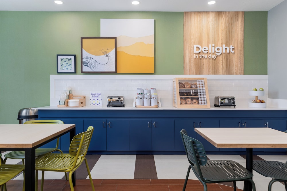 restaurant cafeteria