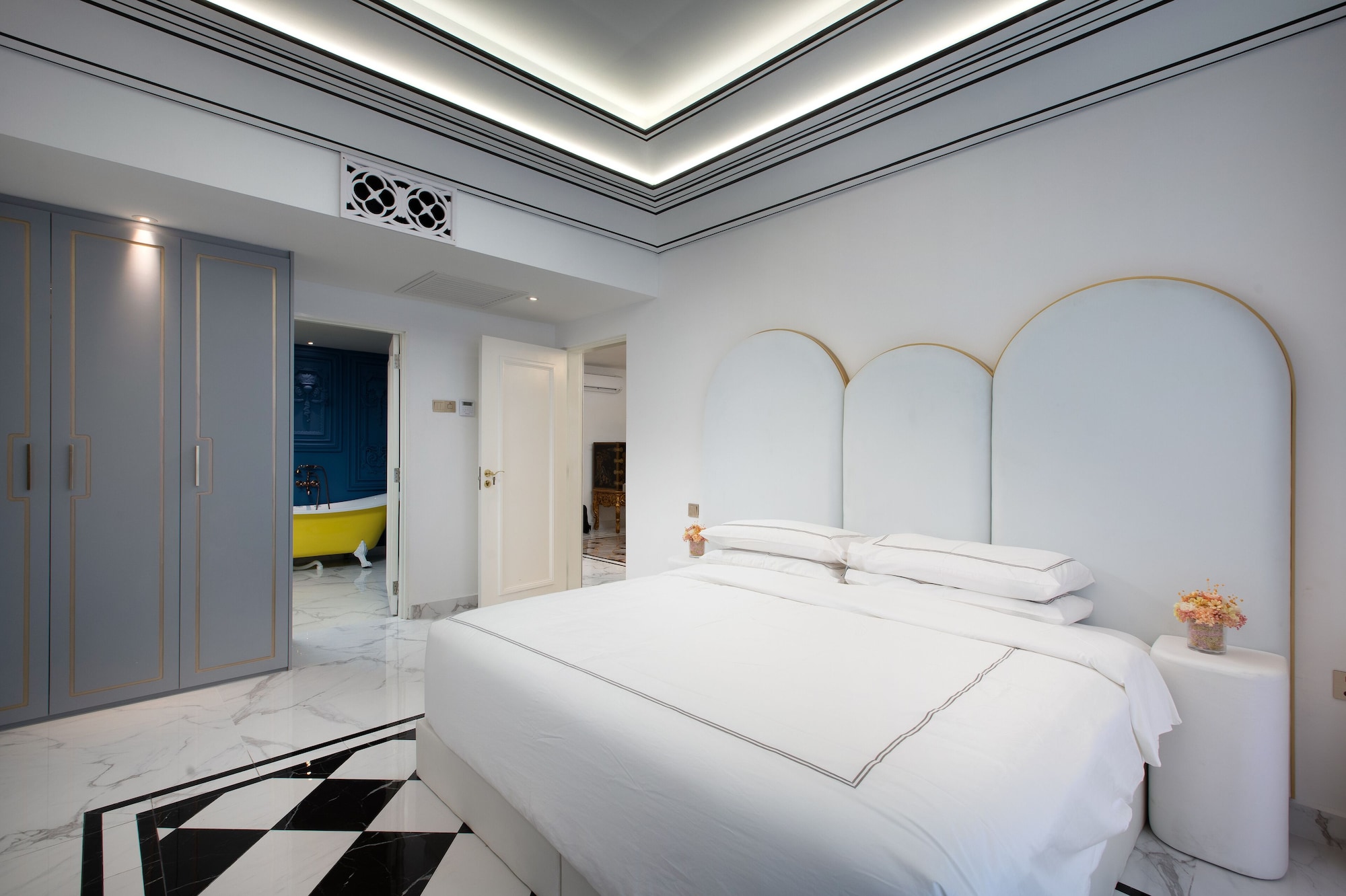 GLAM I, 2 KING BEDS