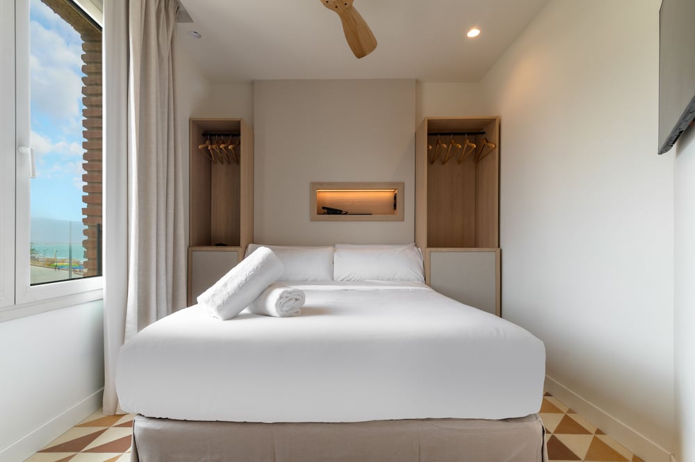 Akquaaa Boutique Hotel 10/48