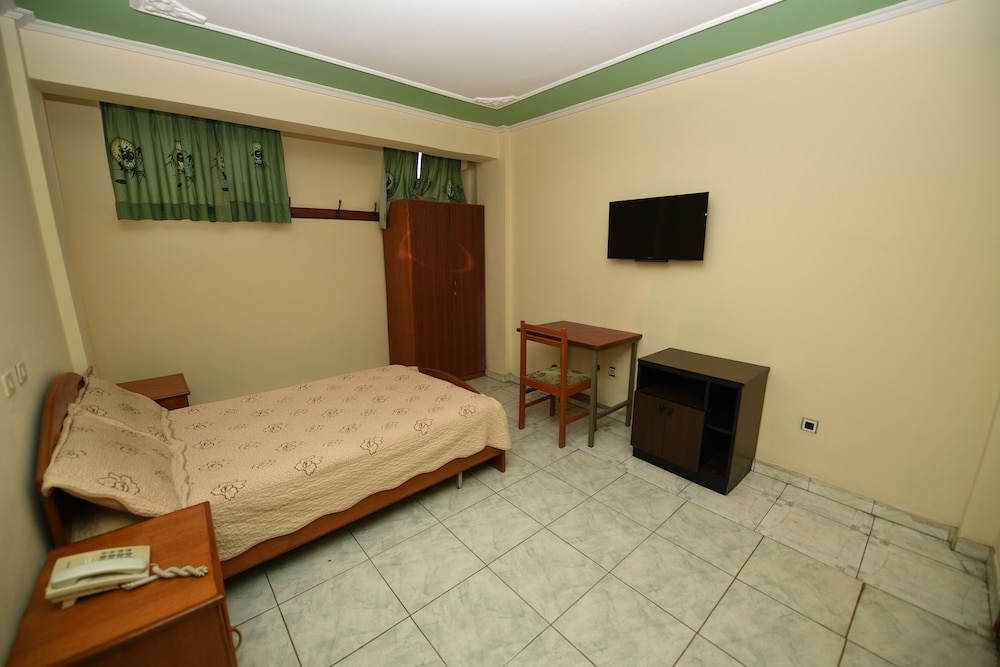Weygoss Guest House 7/17