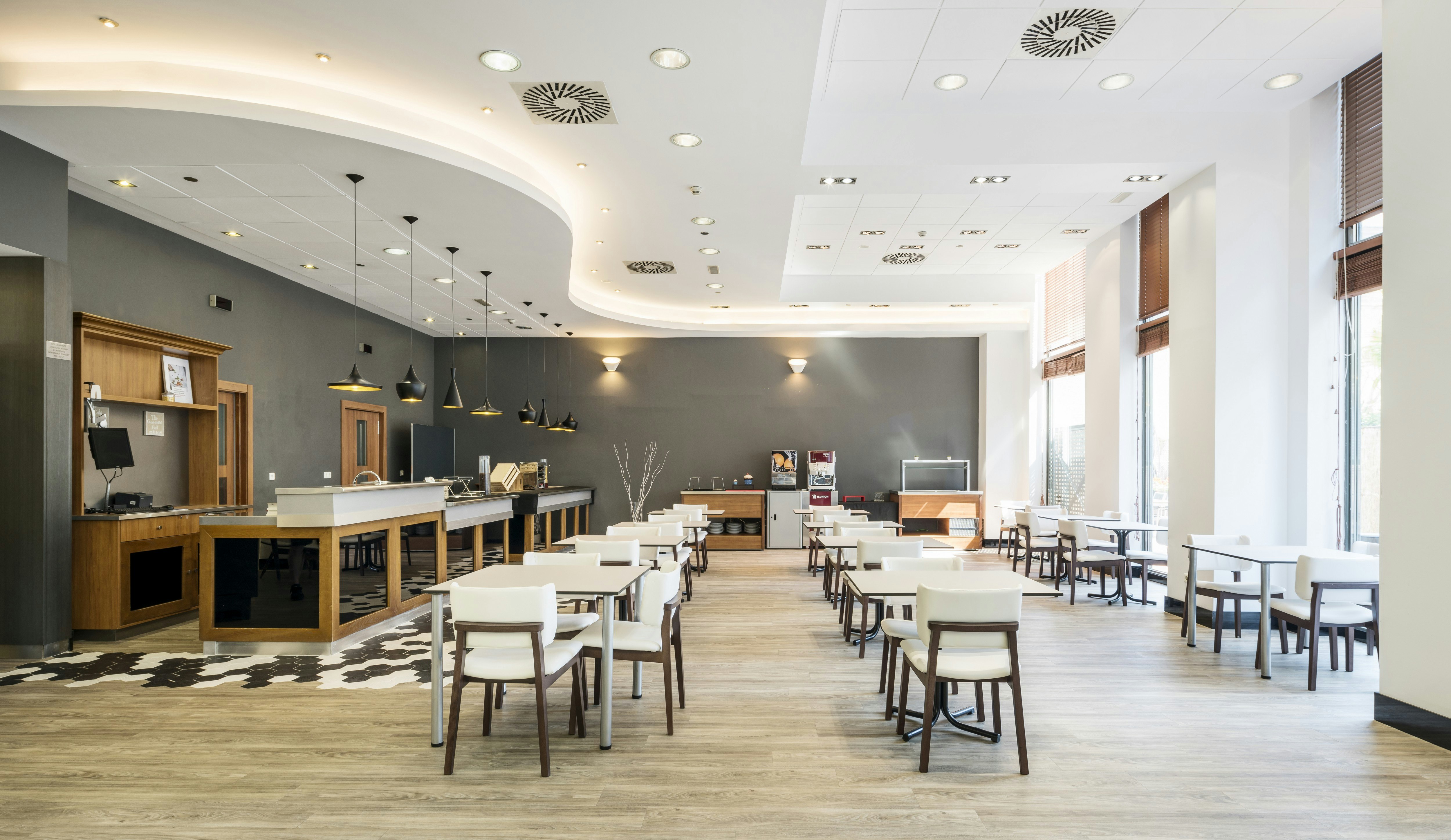 Ilunion Valencia 3 Hotel 36/51