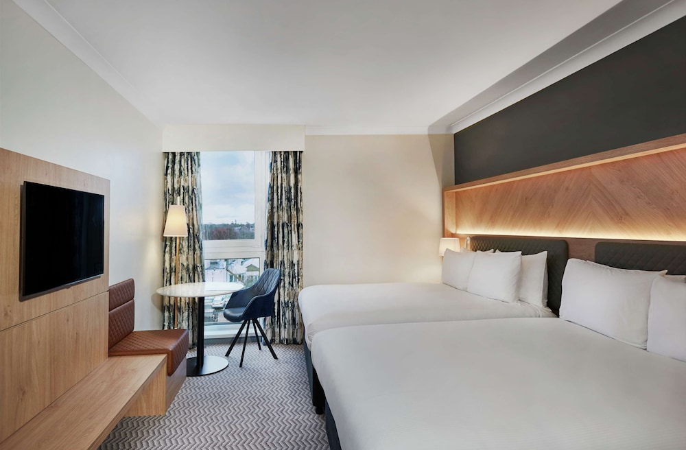 Hilton London Croydon 39/65