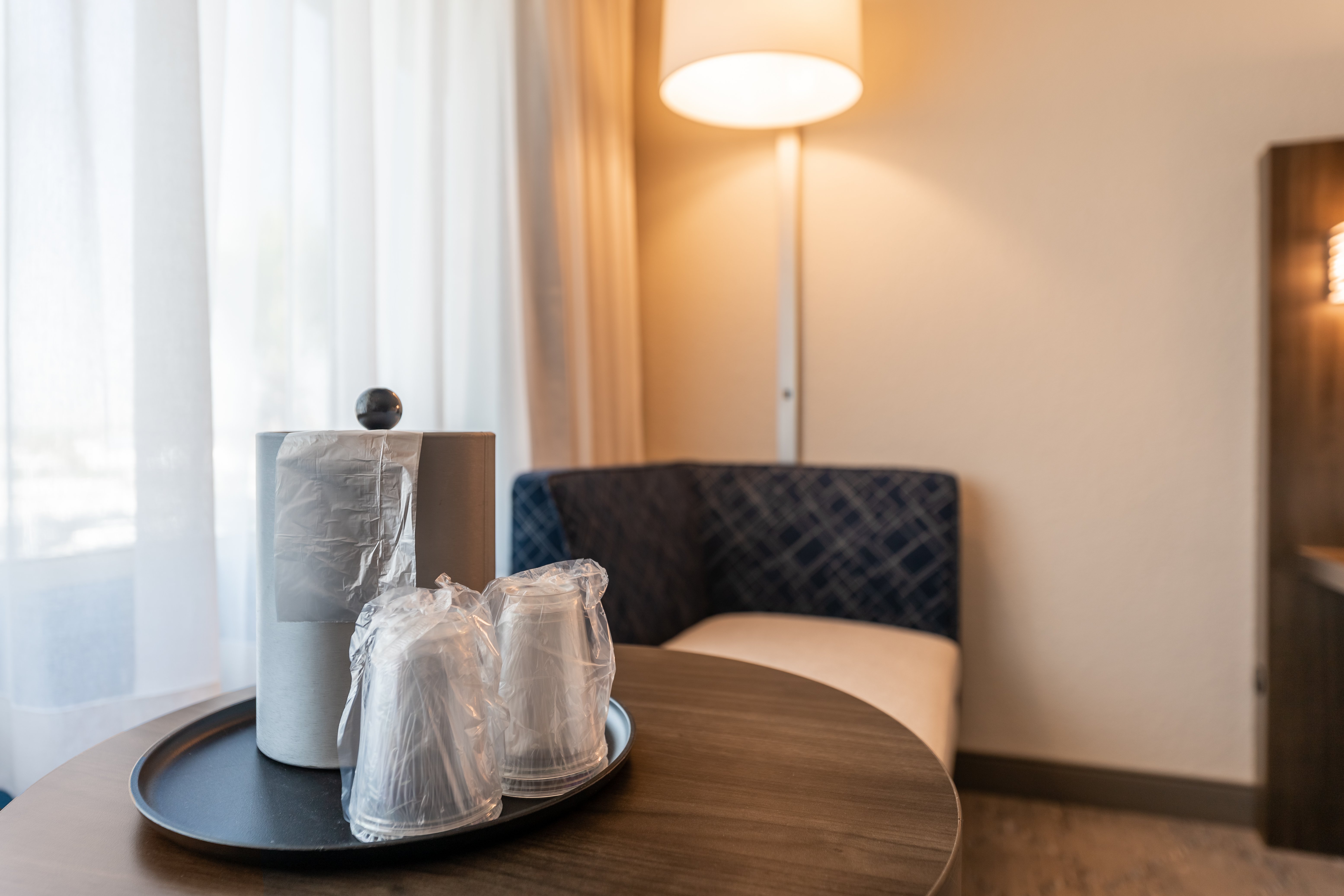 Holiday Inn Express Van Nuys 26/50
