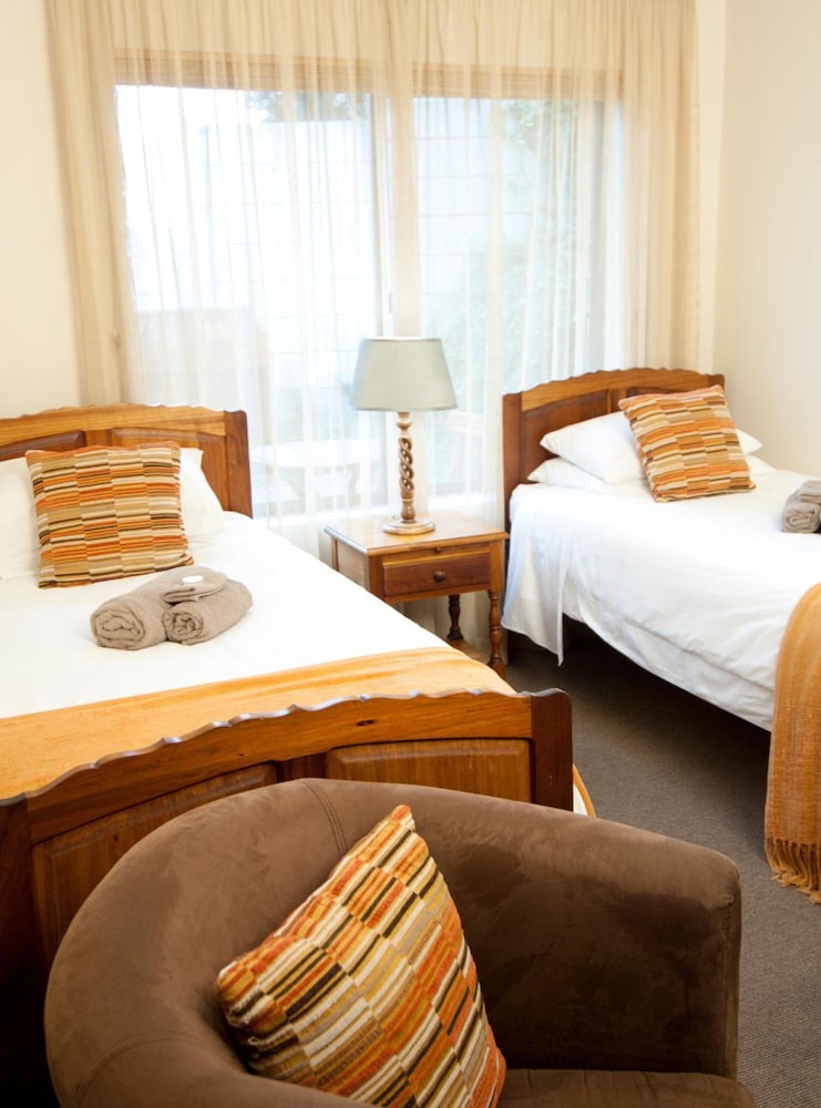 Overmeer Guest House 25/42