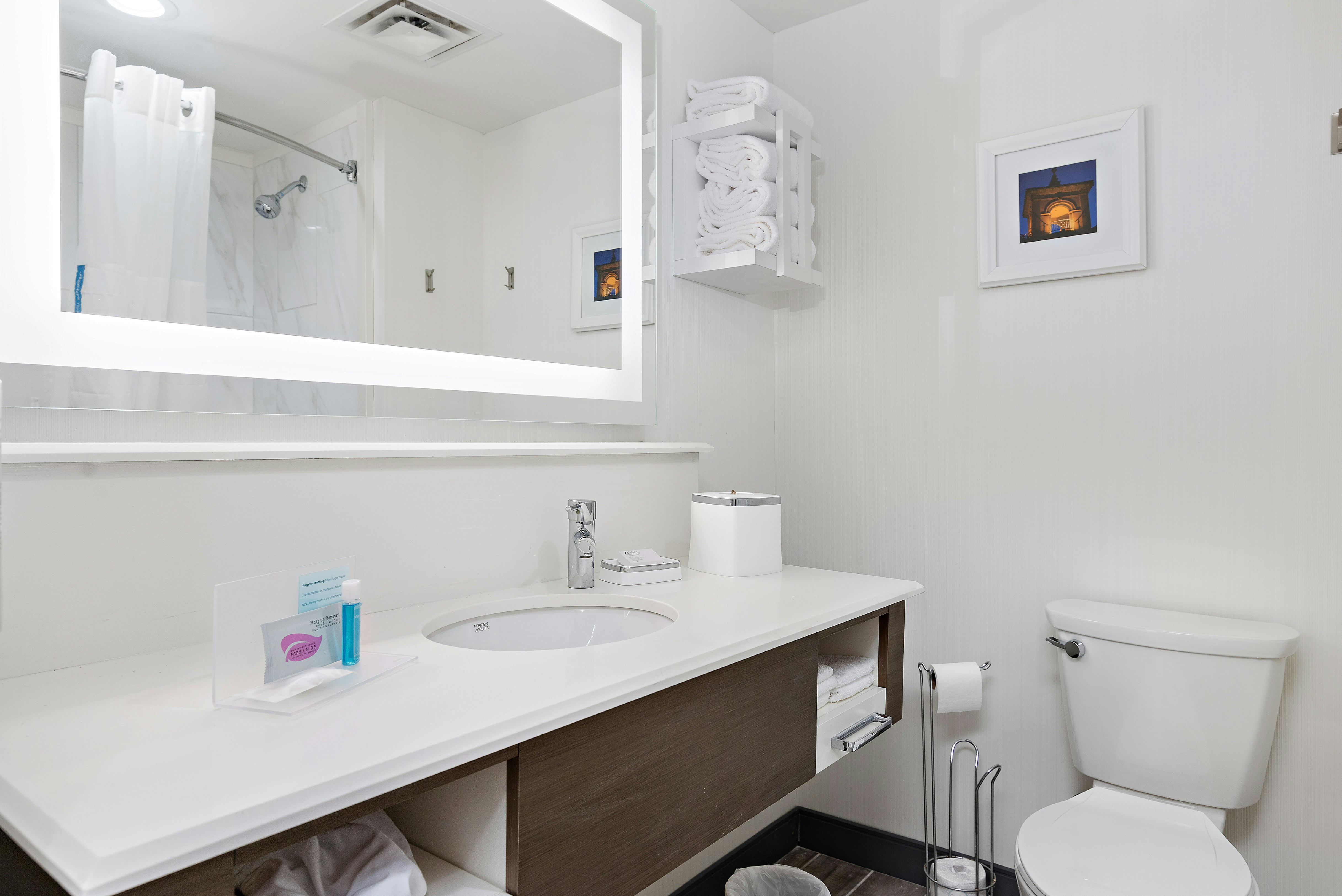 Room, King Bed 3/6