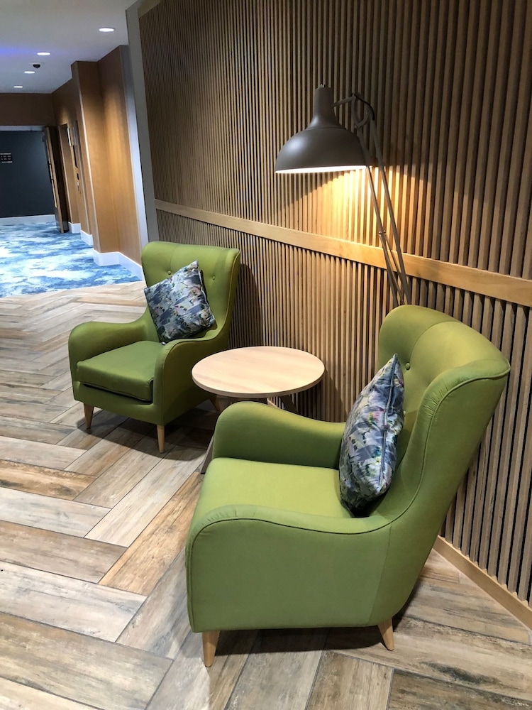 Hampton By Hilton Bristol Airport 28/46