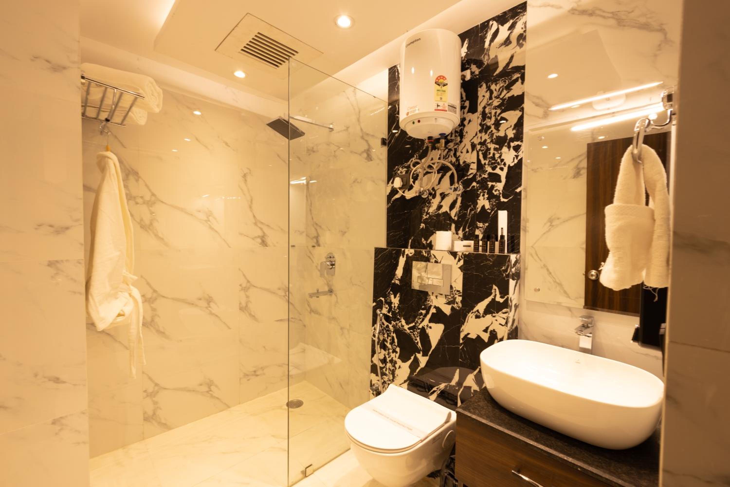 OYO Rooms Noida Sector 62 72/73