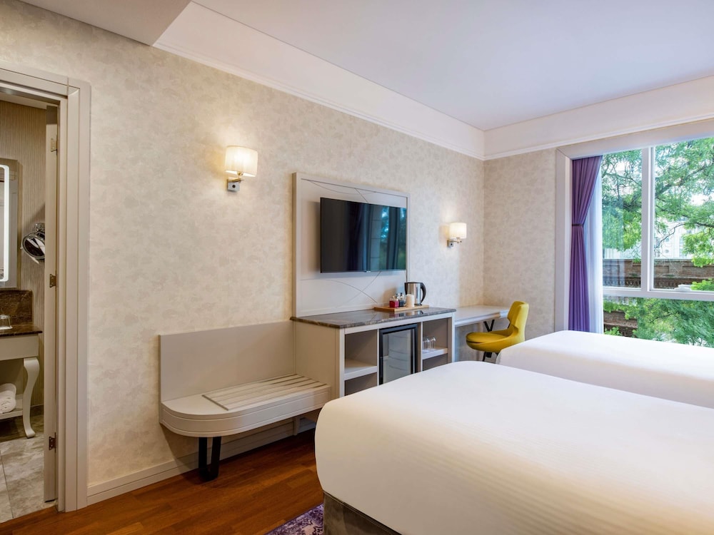 SUPERIOR, DOUBLE BED