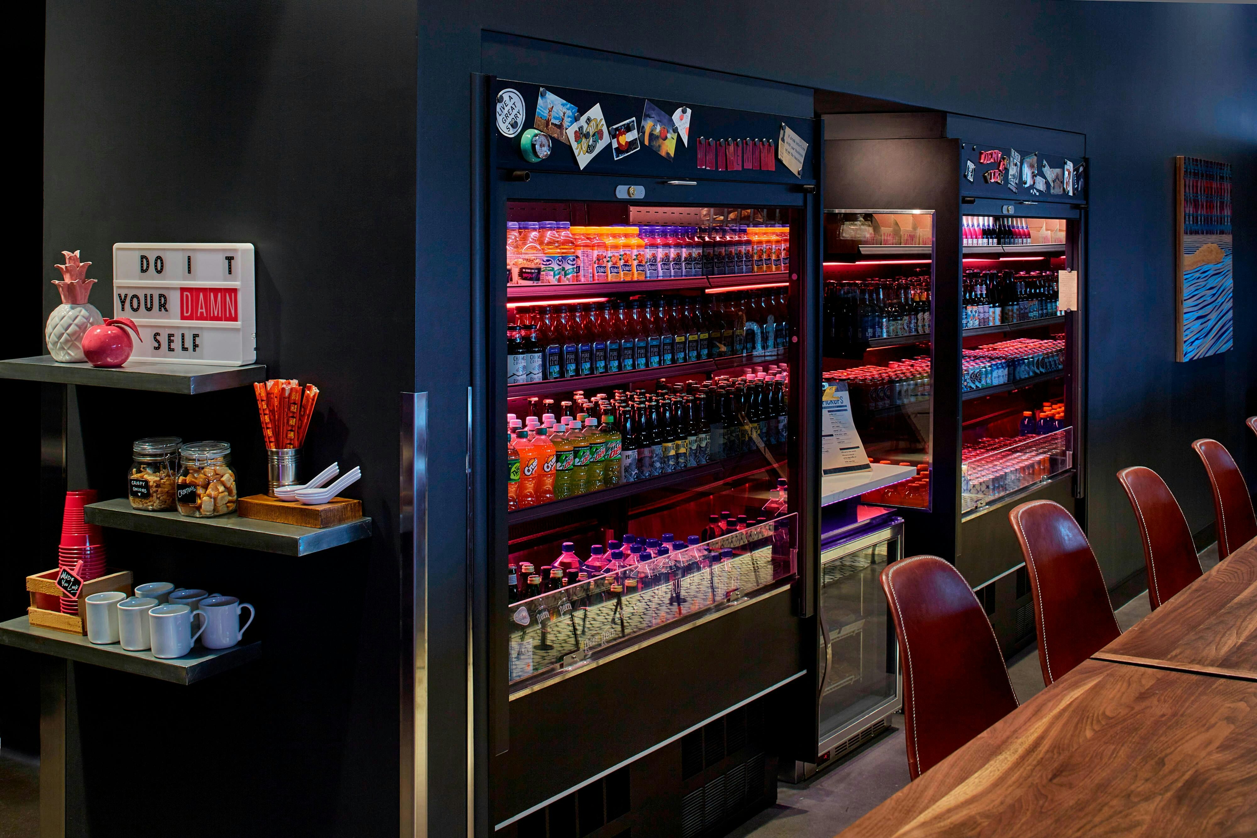 Moxy By Marriott Denver Cherry Creek 51/53