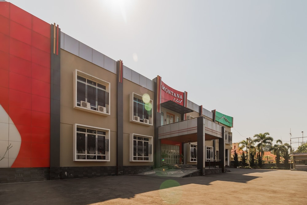 RedDoorz Resort Premium @ Sangkan Hurip Kuningan 5/49