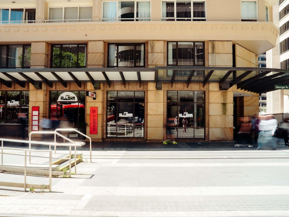 Mantra 2 Bond Street Sydney 4/62
