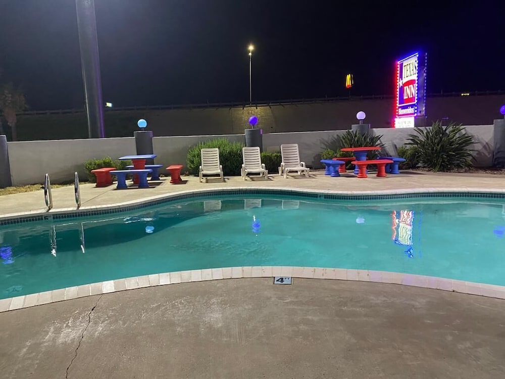 Texas Inn & Suites Raymondville 48/55