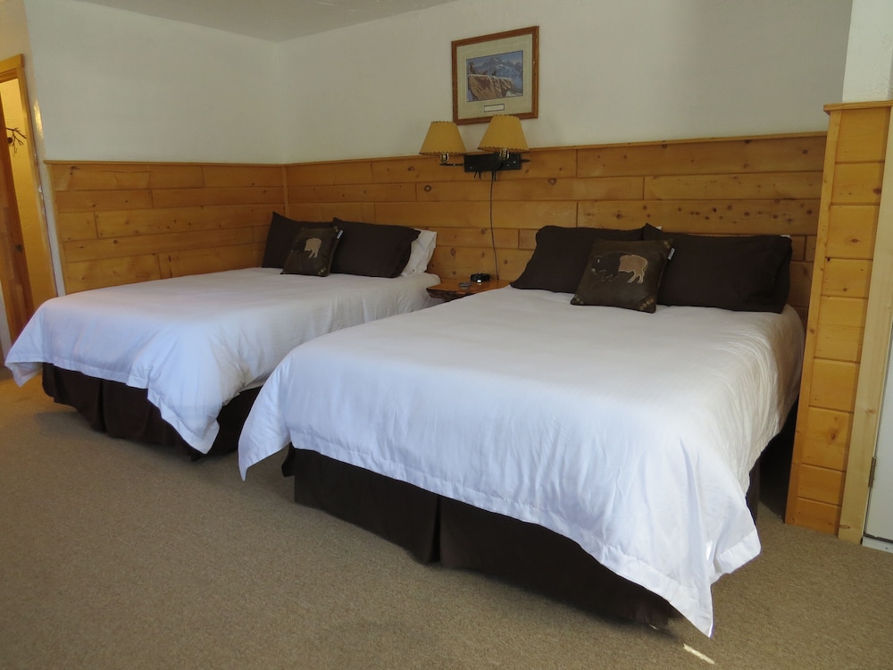 Chinook Winds Motel 21/76