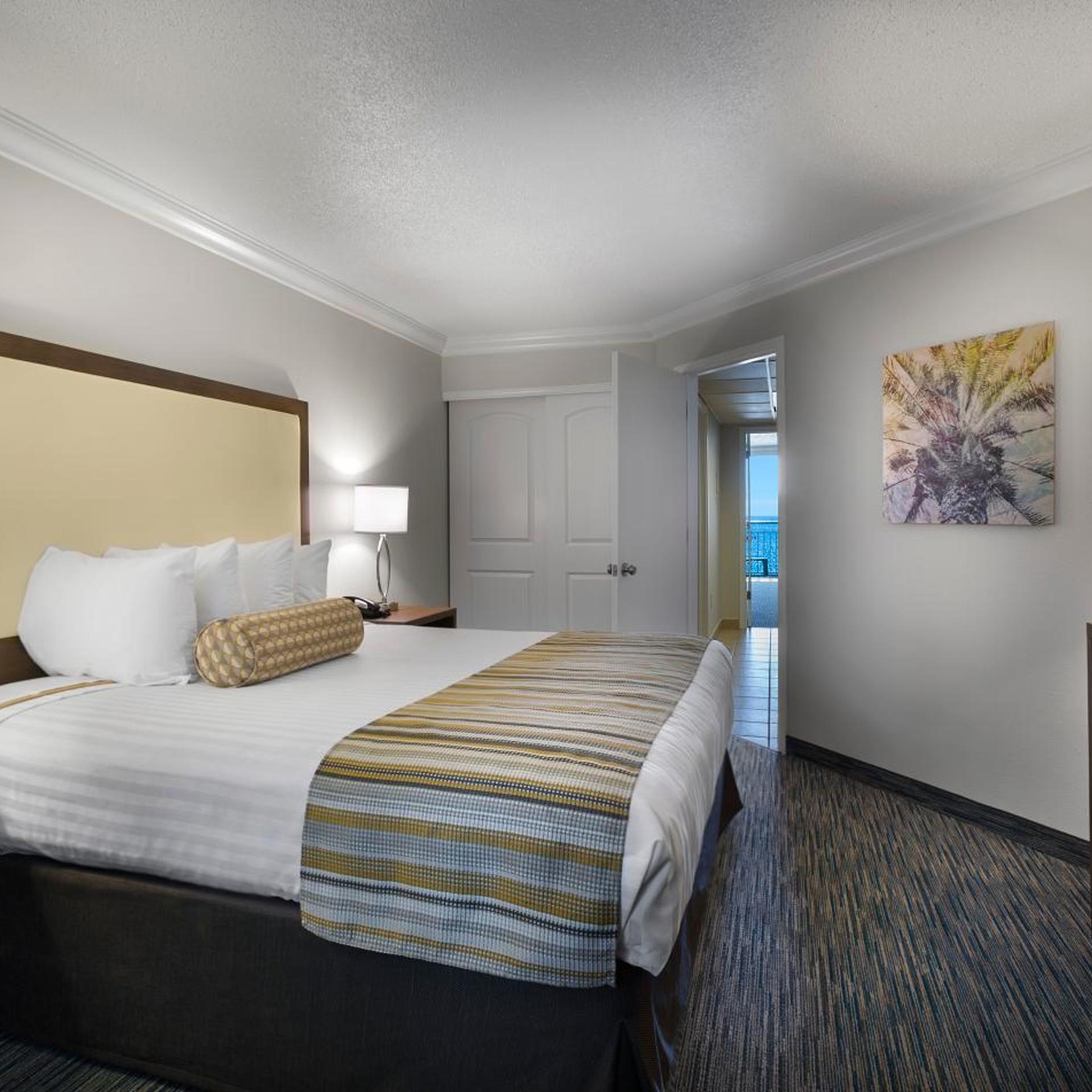 1 Bedroom, Premium, Suite, King Bed, Murphy Bed, Ocean Front