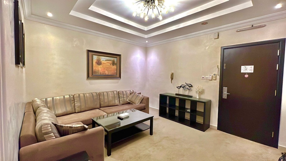 Loren Suites Al Salamah 28/50