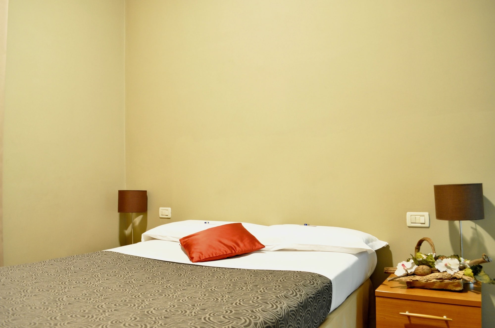 COMFORT, DOUBLE BED