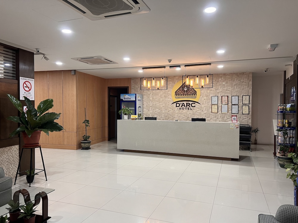 D Arc Hotel 10/50