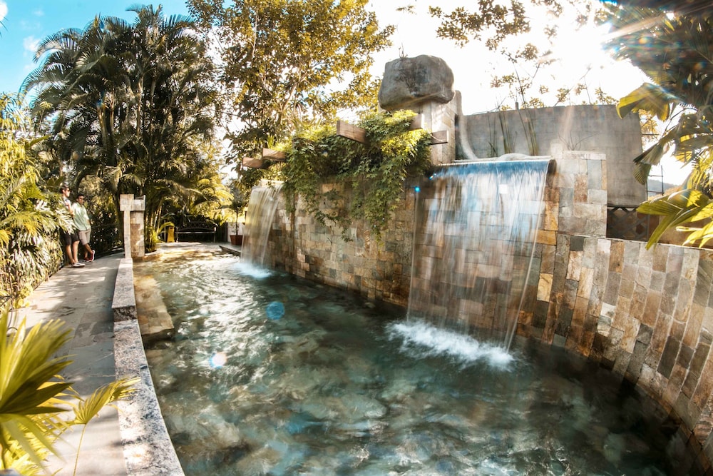 Paradise Hot Springs Thermal Resort 35/62