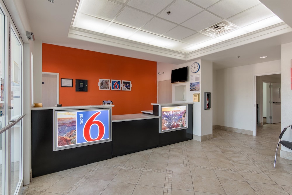 Motel6 San Antonio, TX - Downtown - Alamo Dome 7/54