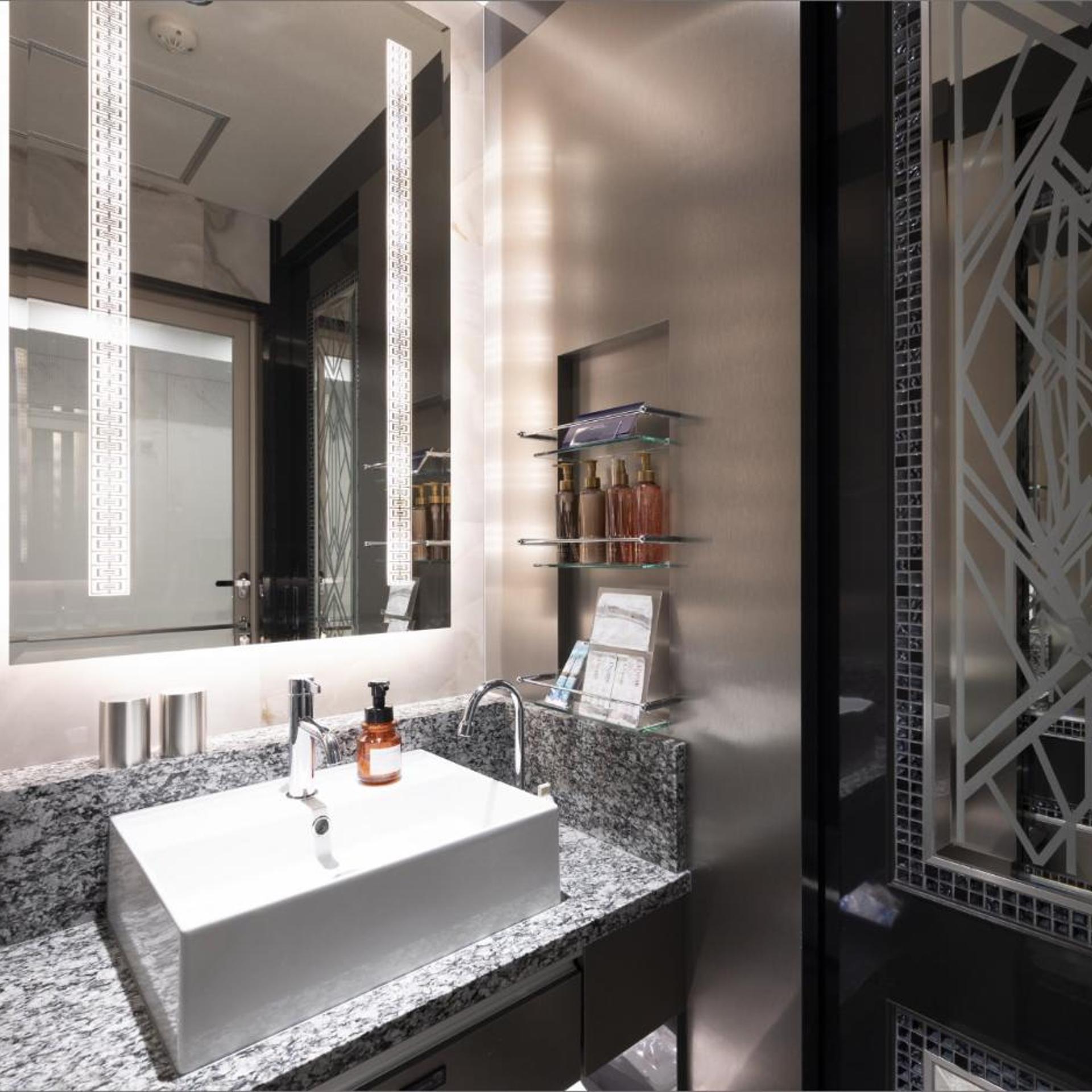 Hotel Kabuki 50/50