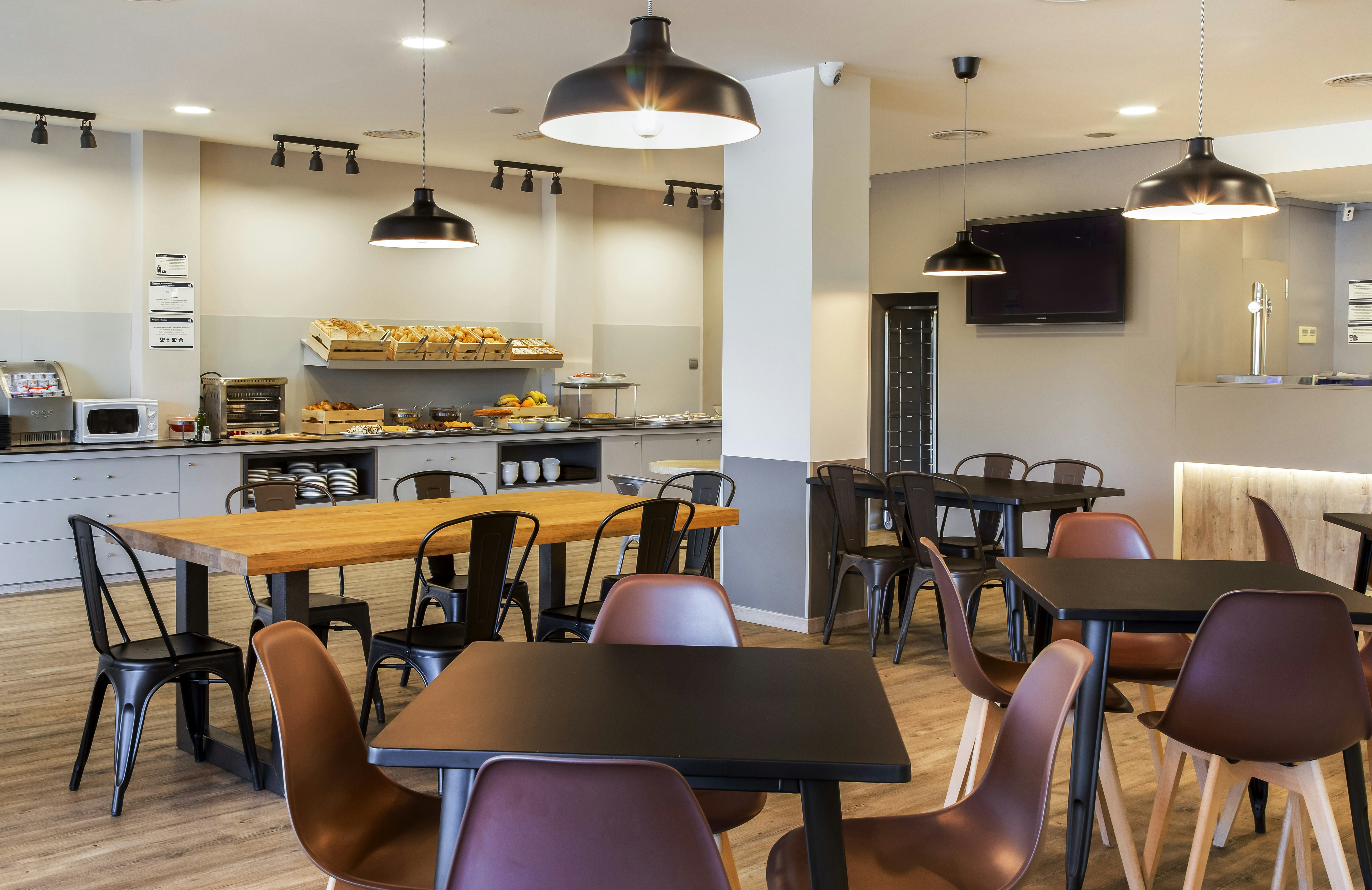 B&B HOTEL Barcelona Rubi 15/18