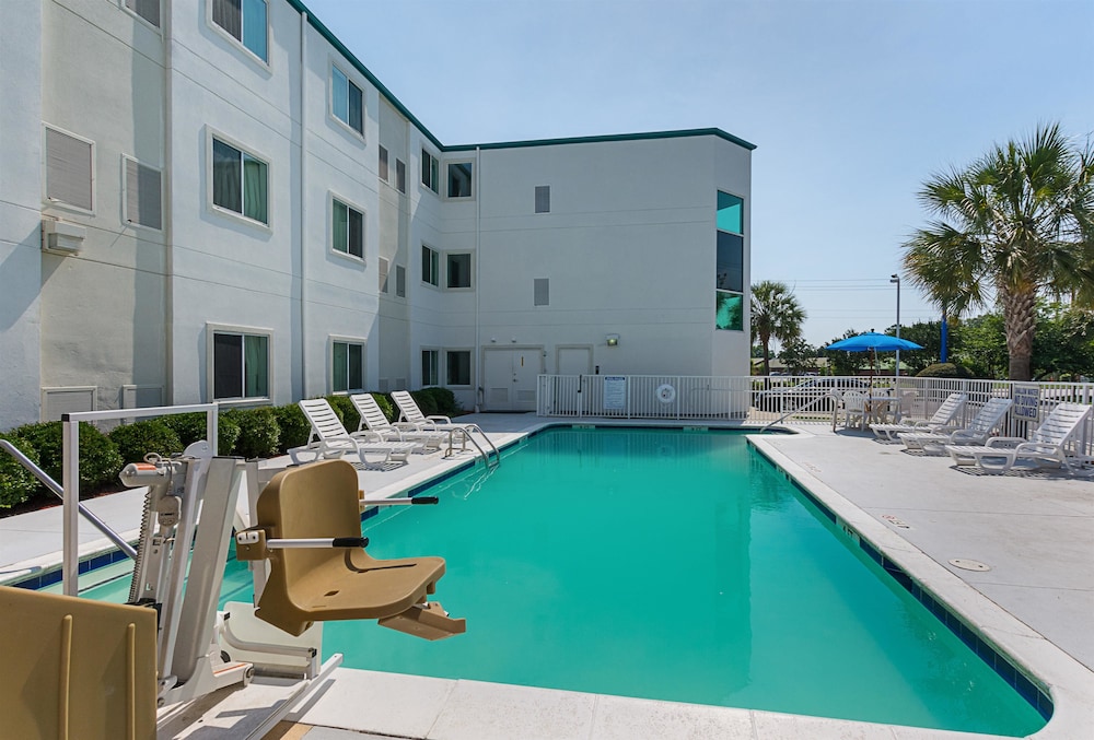 Motel6 Columbia, SC - Fort Jackson Area 7/47