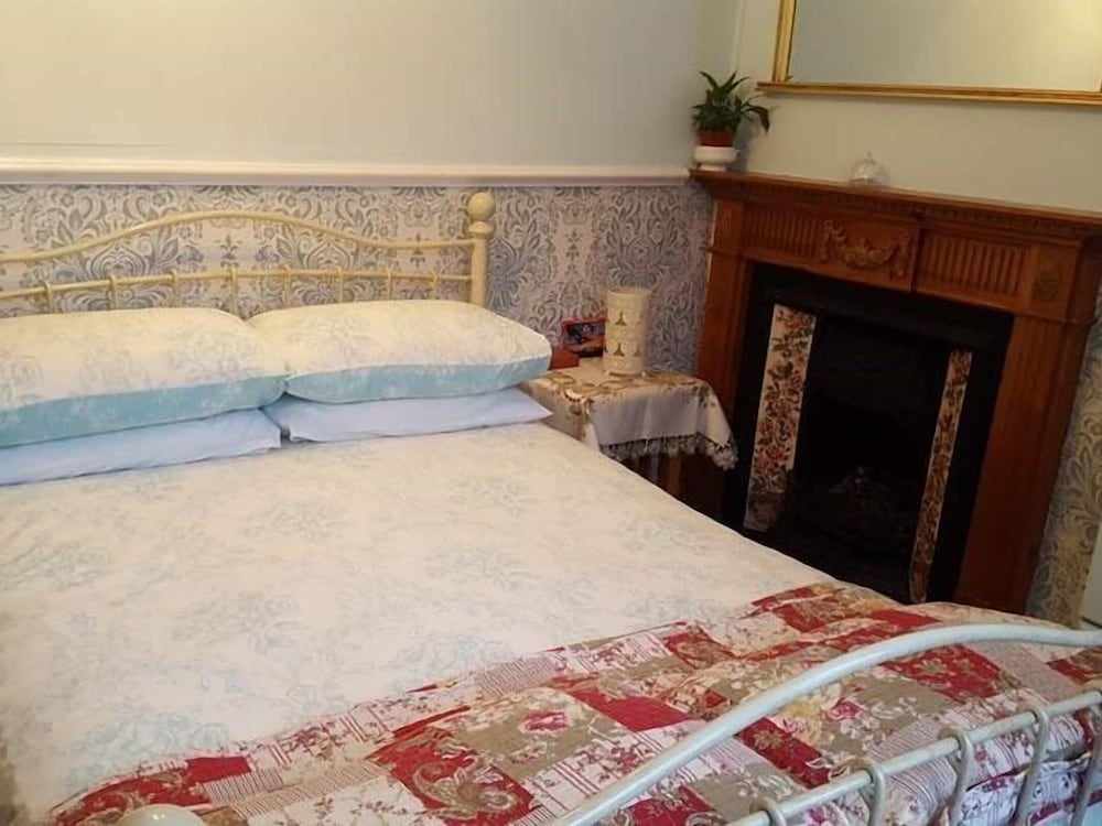 White Guest House 11/19