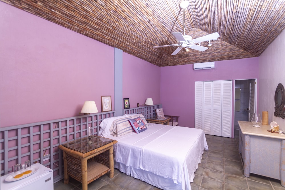 Bequia Beachfront Villa Hotel 34/83