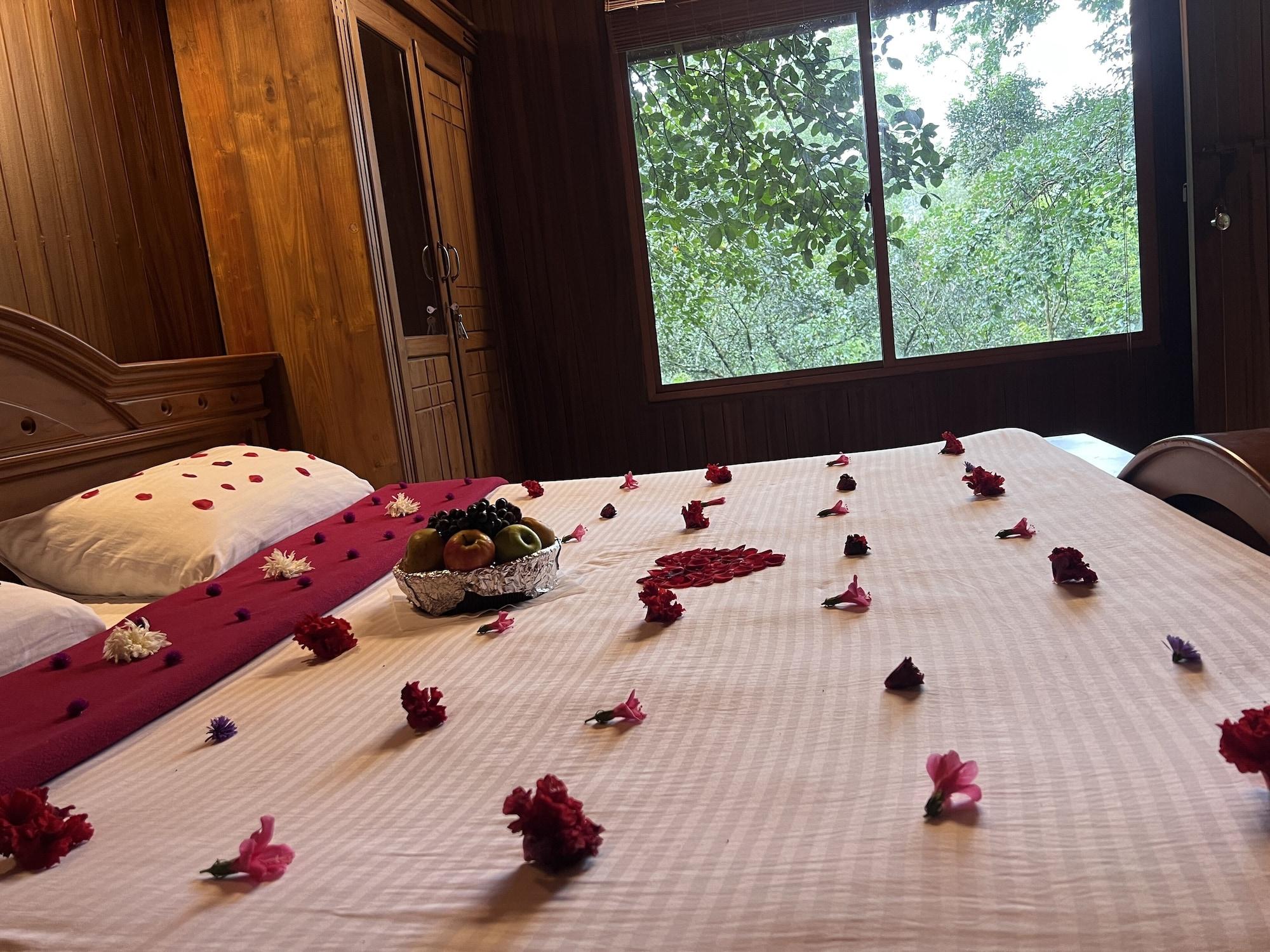 PLANET GREEN PLANTATION RESORTS 30/55
