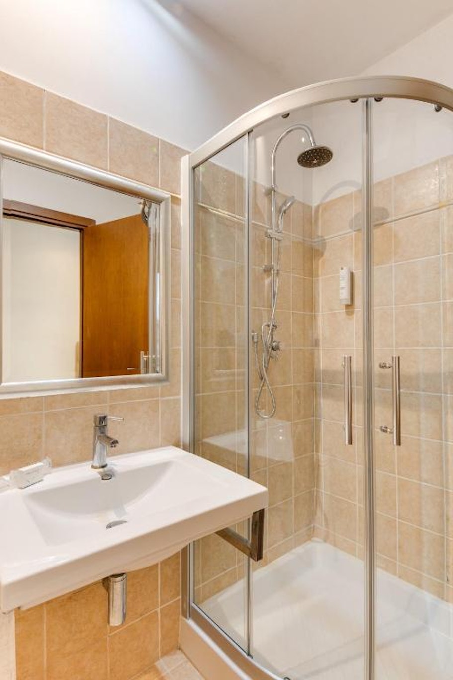 Garden Area Roma Eur 63/66