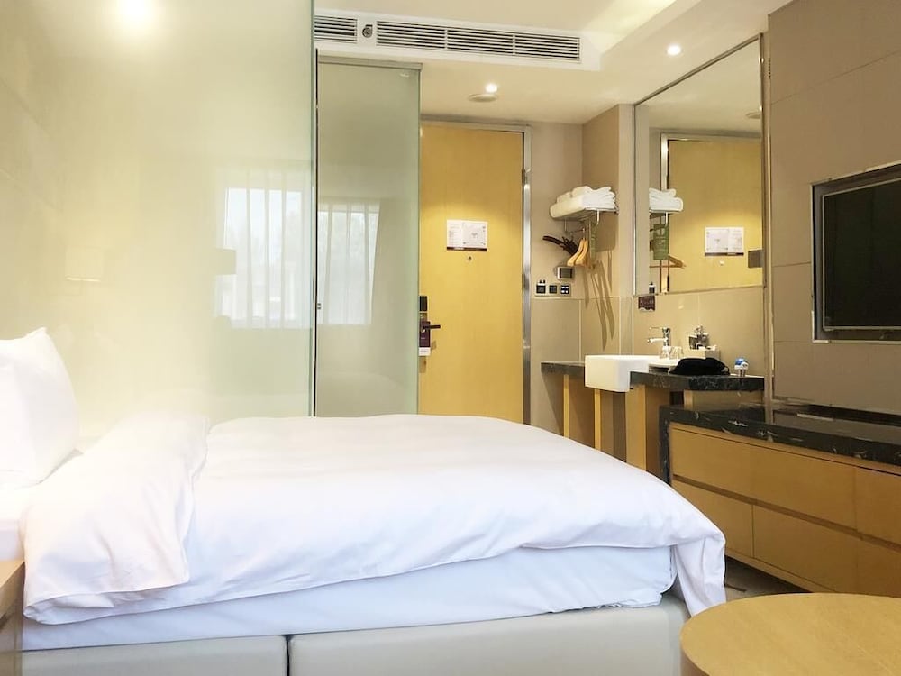 Mercure Beijing Chang An West 9/48