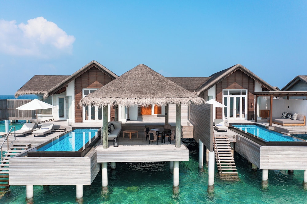 Sirru Fen Fushi Private Lagoon Resort 8/68