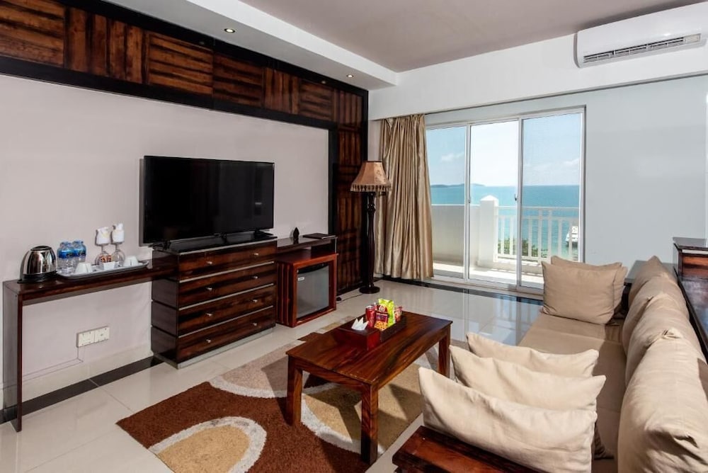 Aristocrat Residence Hotel 49/80