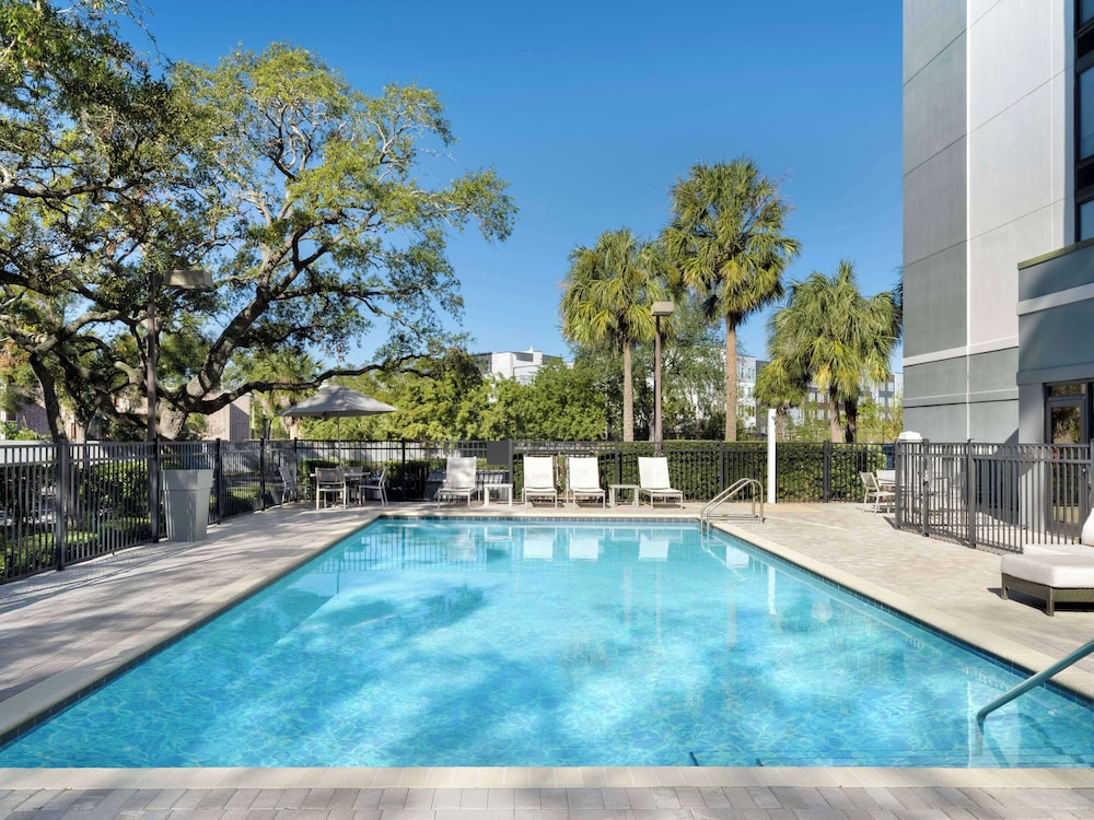 Hyatt Place Tampa Busch Gardens 42/50