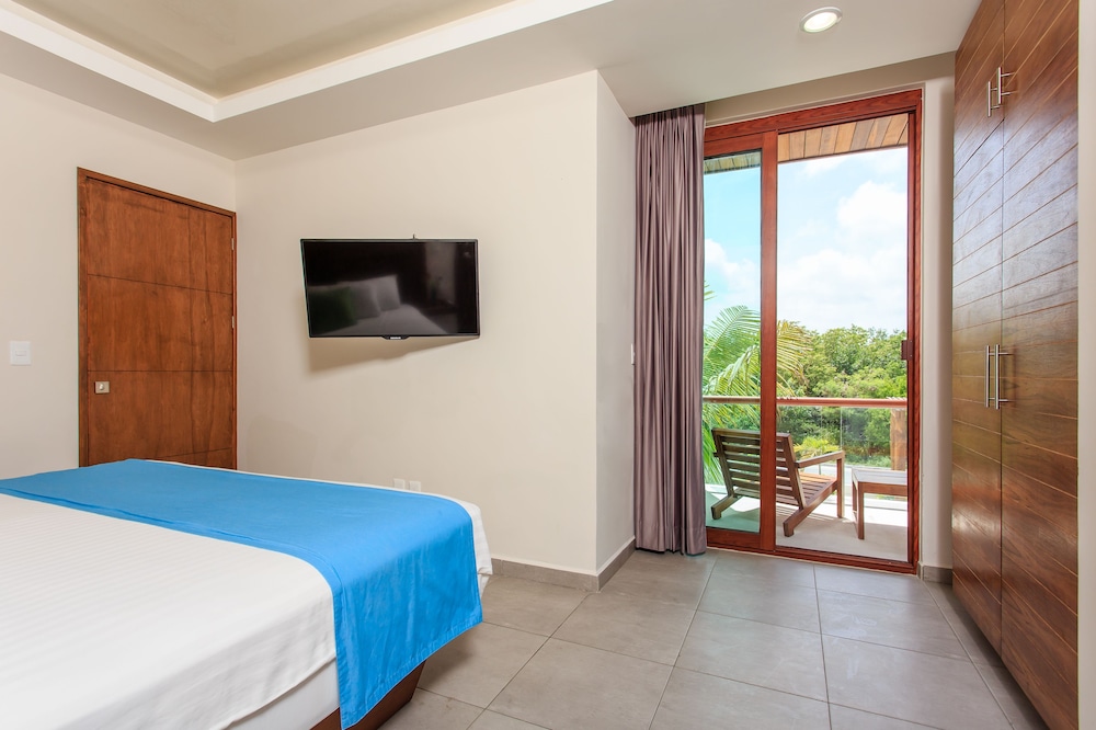 Aqua Star Boutique Hotel and Condos By Koox Luxury Collection 31/80