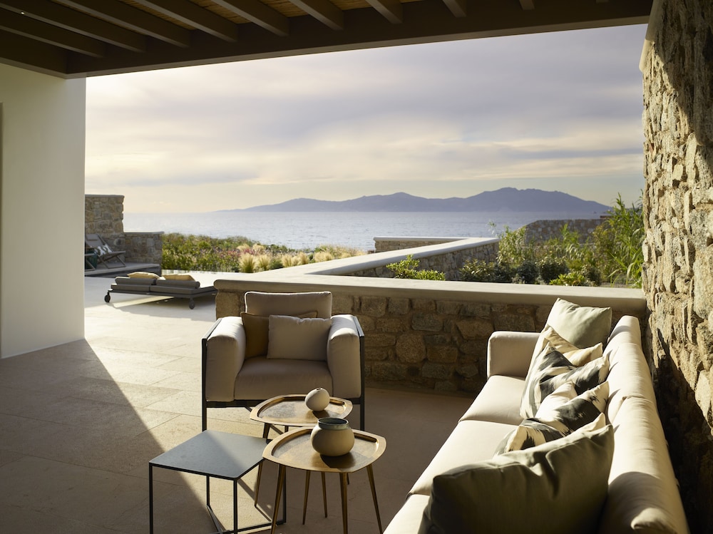Bonzoe Homes & Villas 38/50