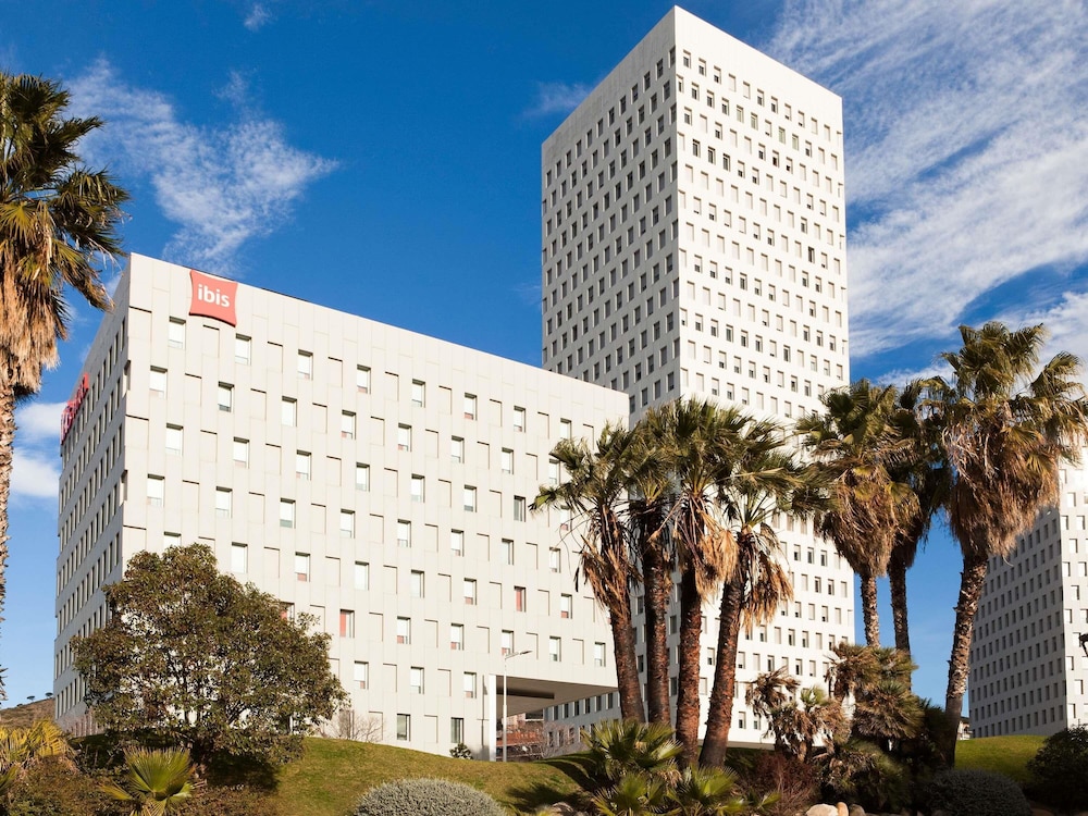 Ibis Barcelona Santa Coloma 7/43