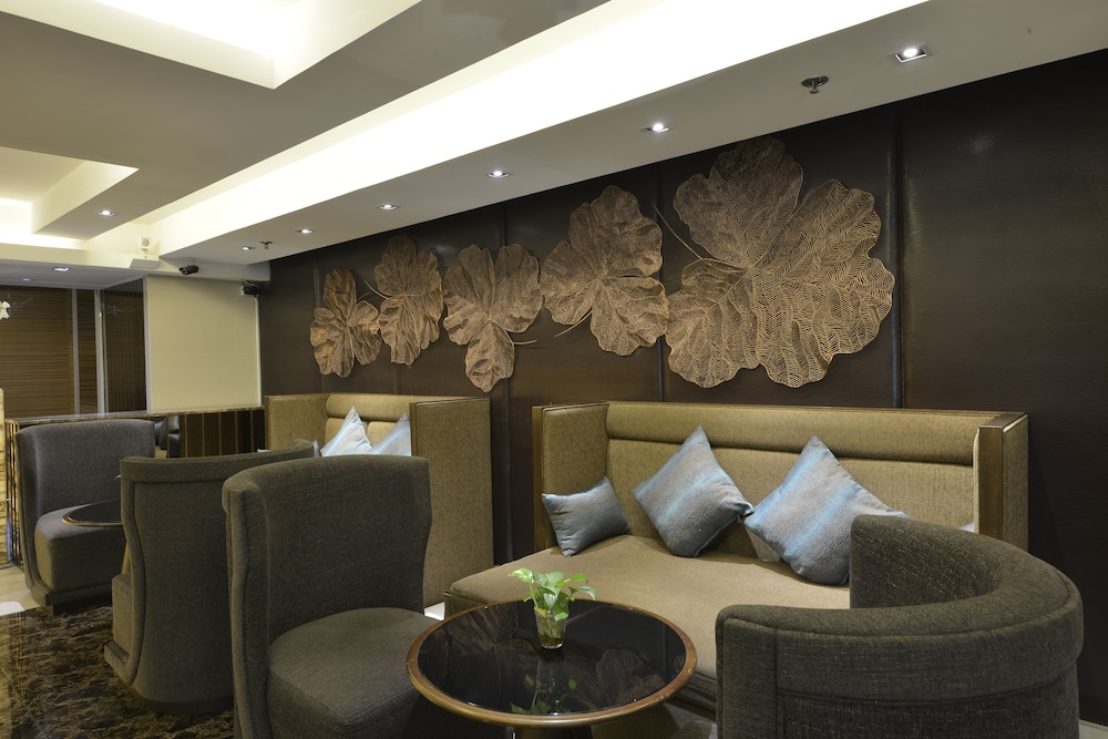 Ramada by Wyndham Bangkok Sukhumvit 11 60/83