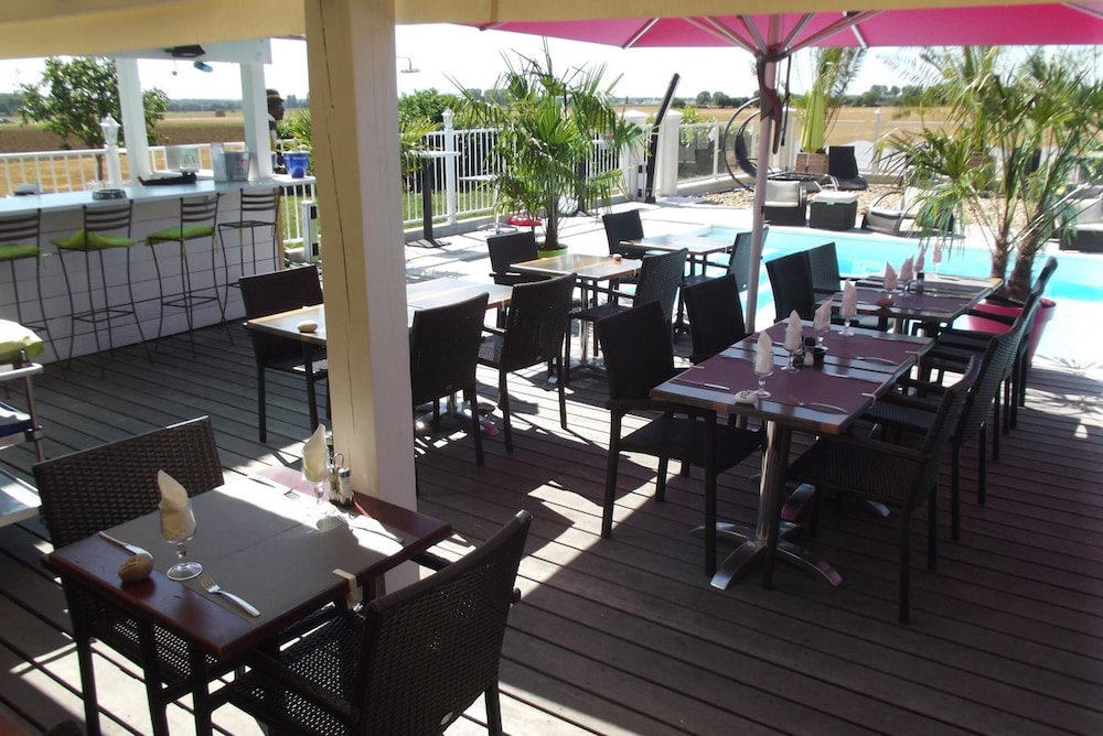 Brit Hotel Hermes 20/42