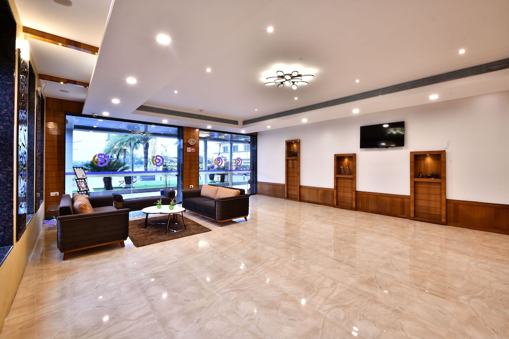 Click Hotel Sagar Plaza Chakan Pune 5/48