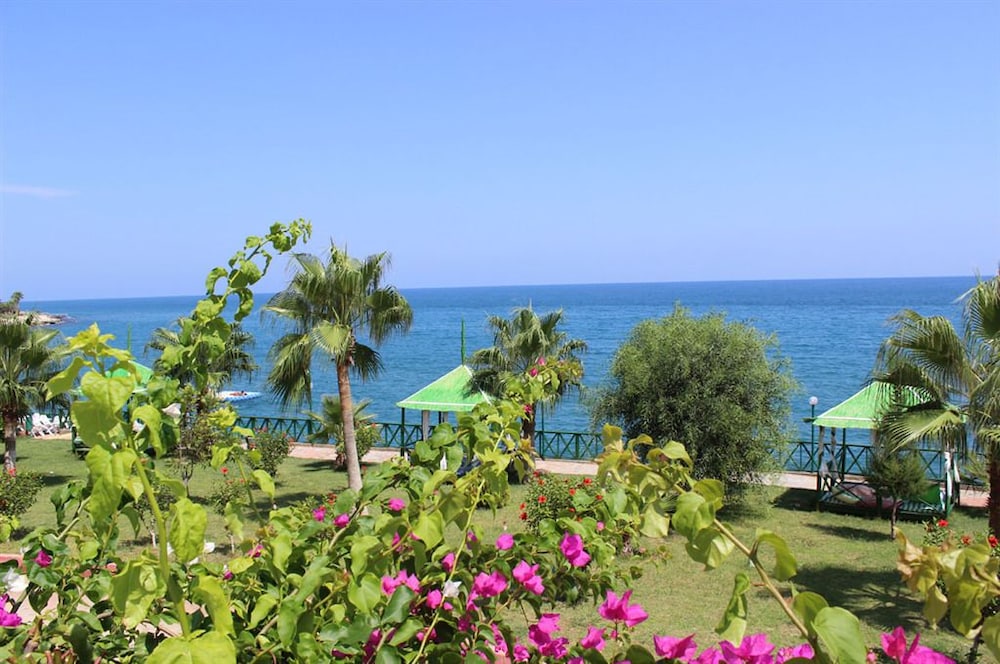 Royal Sebaste Hotel 37/42