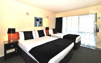 Accolade Lodge Motel 12/40