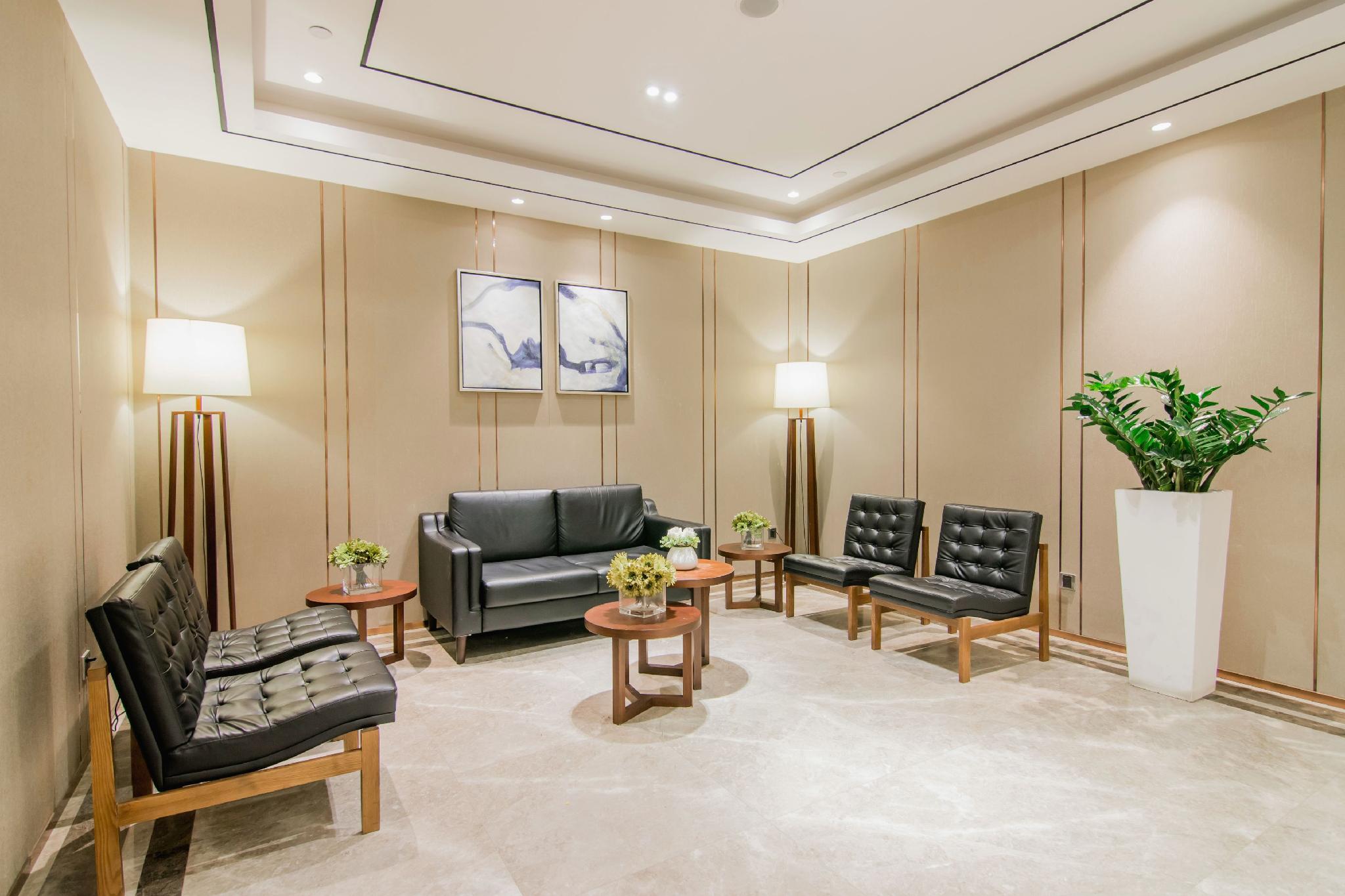 Yitel Hotel (Shanghai New International Expo Center Fangdian Road Metro Station) 10/19