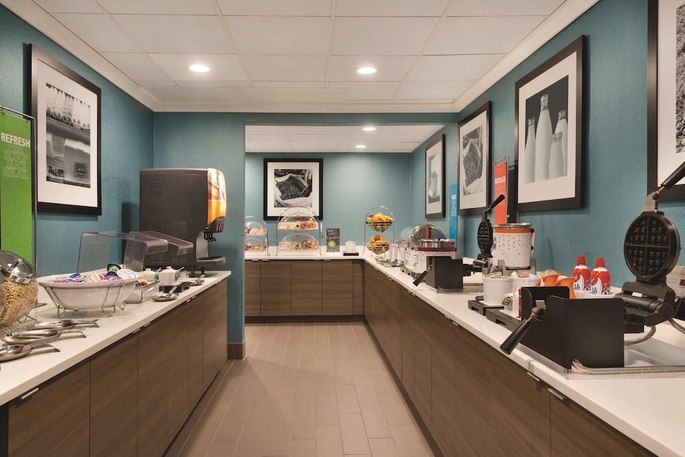 Hampton Inn Atlanta-Buckhead 38/46